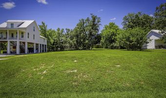 112 Leopold St, Bay St. Louis, MS 39520