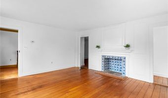 57 Farewell St, Newport, RI 02840