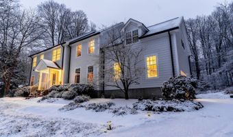 5 Hidden Valley Rd, Andover, NJ 07860