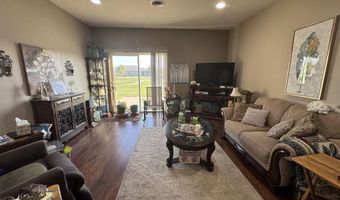 1702 Miller Ln, Aberdeen, SD 57401