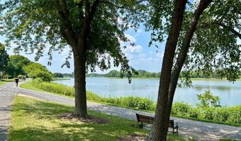 1956 N Silver Lake Rd, Arlington Heights, IL 60004