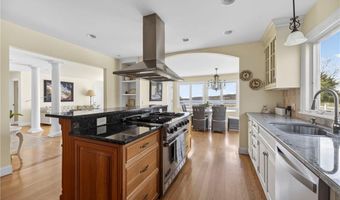 38 Pierce Ave, Jamestown, RI 02835