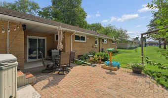 620 W SUNSET Ave, Appleton, WI 54911