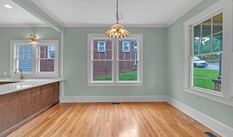 263 NE Oak Hill St, Abingdon, VA 24210