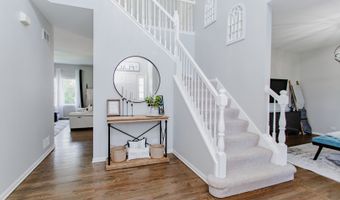 3 BLACKWOLF Ct, Algonquin, IL 60102
