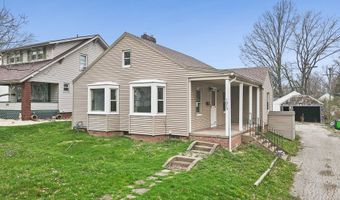 1073 Parkside Dr, Alliance, OH 44601