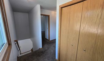 5695 Wilshire Dr, Madison, WI 53711