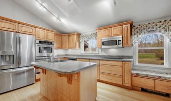 23 Loeffler Rd, Bloomfield, CT 06002