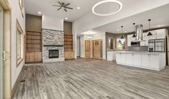 10 Bellflower Ct, Blanchard, ID 83804