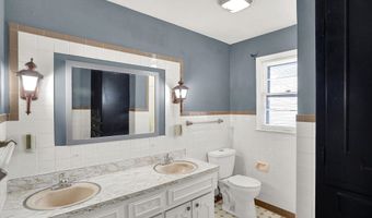 826 Yorkshire Rd, Anderson, IN 46012