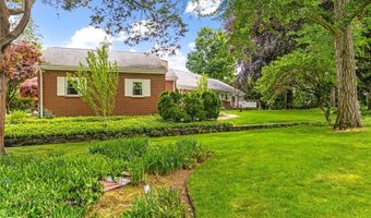 133 Tupelo Hill Dr, Cranston, RI 02920