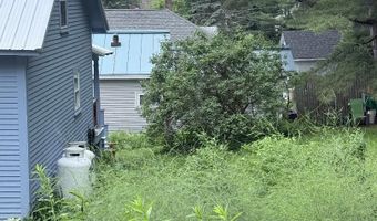 64 Oxford St, Augusta, ME 04330