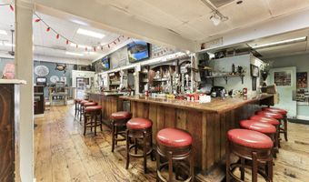 325 SE 2nd St, Bandon, OR 97411