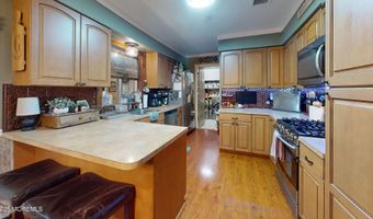 38 Belmont Ave, Bayville, NJ 08721