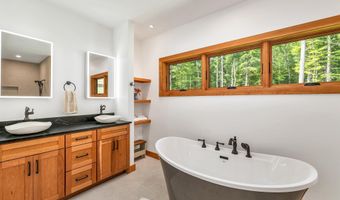 31 Cave Mountain Rd, Bartlett, NH 03812