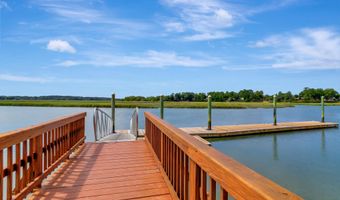 107 Bryan Dr, Beaufort, SC 29902