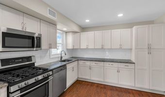 404 9th Ave Upper, Belmar, NJ 07719