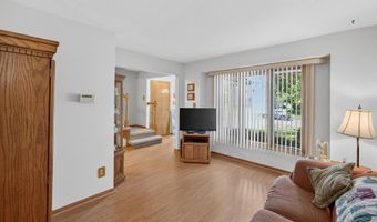 1299 Bentwood Ct, Altoona, IA 50009