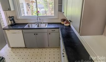261 Forest Hill Dr, Asheville, NC 28803