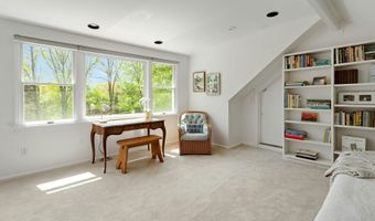 58 Knollwood Ln, Darien, CT 06820