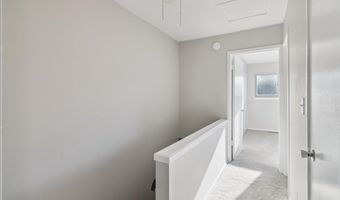 747 Peninsula Ct, Ann Arbor, MI 48105