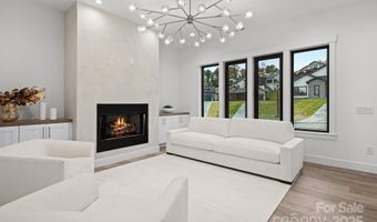 324 Avery Trail Dr 26, Arden, NC 28704