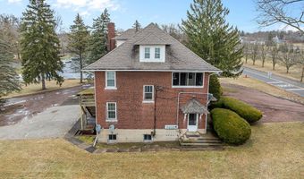 203 Glamorgan St, Alliance, OH 44601