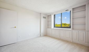 7420 WESTLAKE Ter 304, Bethesda, MD 20817