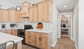 5089 Tree Valley Rd, Chubbuck, ID 83202