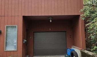 9 Evergreen Ln, Brattleboro, VT 05301