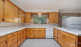 2240 Overland Ave, Burley, ID 83318