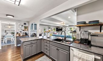 2172 FIRESIDE Ct, Springfield, OR 97477