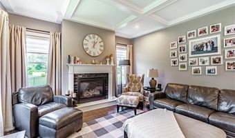 59 Camden Ln, Cranston, RI 02921