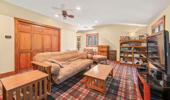 104 Barnes Hill Rd, Burlington, CT 06013