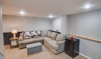 12 E Delmar Ave, Alton, IL 62002
