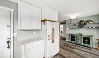 317 WOODLAWN Dr, Aurora, IN 47001