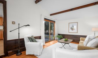 7 George St, Barnstable, MA 02630