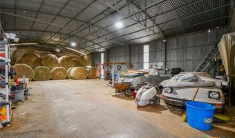 1093 Sunderman Rd, Alleyton, TX 78935