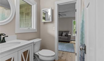 8 Woodsia Rd, Narragansett, RI 02874