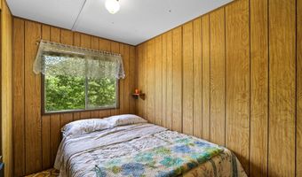 197 Lakeview Dr, Almond, NC 28771