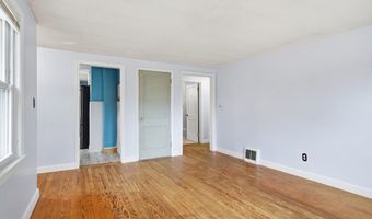 122 Southwick St, Agawam, MA 01030