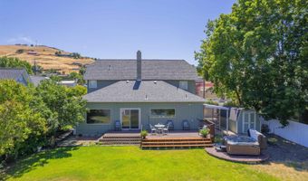 407 1st St, Asotin, WA 99402