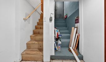 28 Willow St, Bayonne, NJ 07002