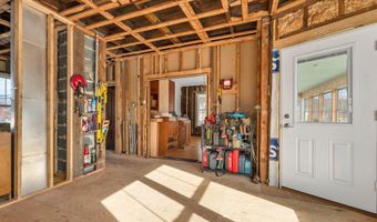 29 Main St, Alton, NH 03809