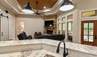 140 Wood Valley Dr, Adkins, TX 78101