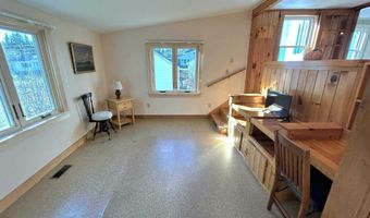 208 7th St, Bangor, ME 04401