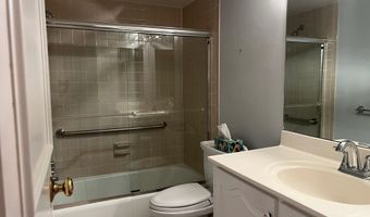 4936 SENTINEL Dr 5-203, Bethesda, MD 20816