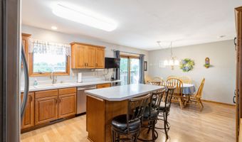 2516 Somerset Dr, Ames, IA 50010