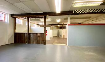 8 COMMONWEALTH Ave, Claymont, DE 19703