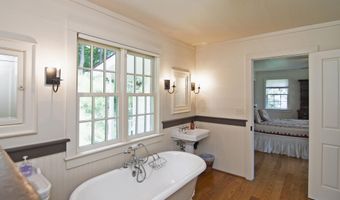 90 Taylor Ln, Alderson, WV 24910